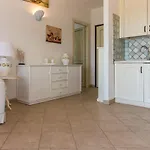 Appartamento Guesthost - Amazing Sea View Flat With Swimming Pool!