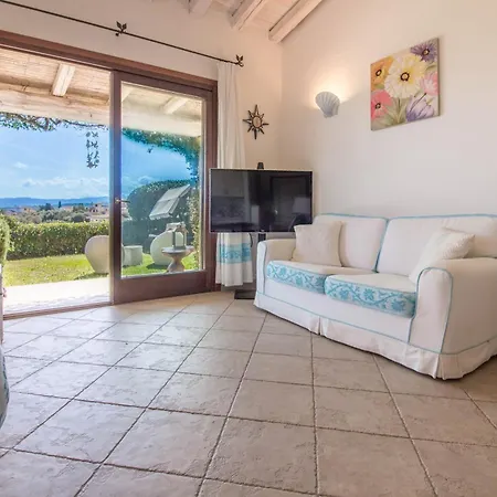 Guesthost - Amazing Sea View Flat With Swimming Pool! *