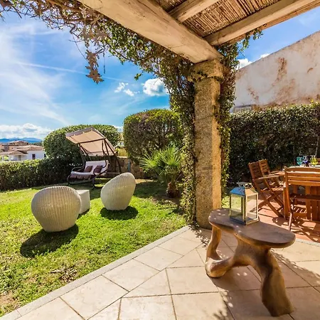 Guesthost - Amazing Sea View Flat With Swimming Pool! *