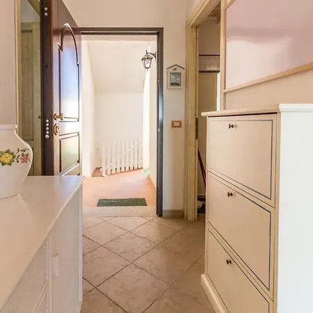 Guesthost - Amazing Sea View Flat With Swimming Pool! Appartement