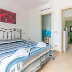 Appartement Guesthost - Amazing Sea View Flat With Swimming Pool!