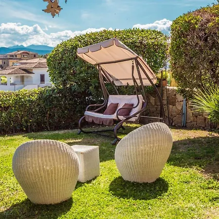 Guesthost - Amazing Sea View Flat With Swimming Pool! Olbia