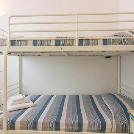 Guesthost - Amazing Sea View Flat With Swimming Pool! *