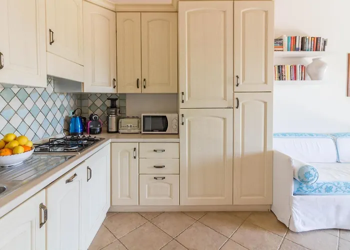 Guesthost - Amazing Sea View Flat With Swimming Pool! Olbia