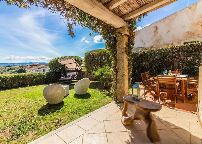 Guesthost - Amazing Sea View Flat With Swimming Pool! *