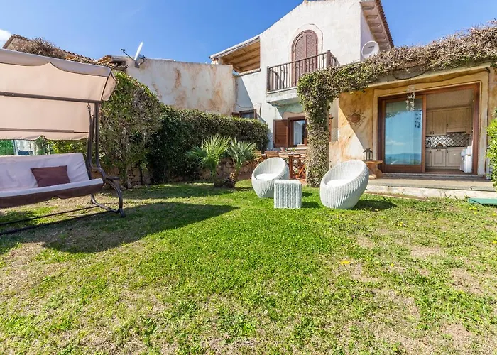 Guesthost - Amazing Sea View Flat With Swimming Pool! Apartment *